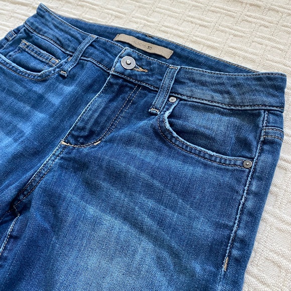 Joe's Jeans mid-rise blue jeans. - Picture 3 of 10